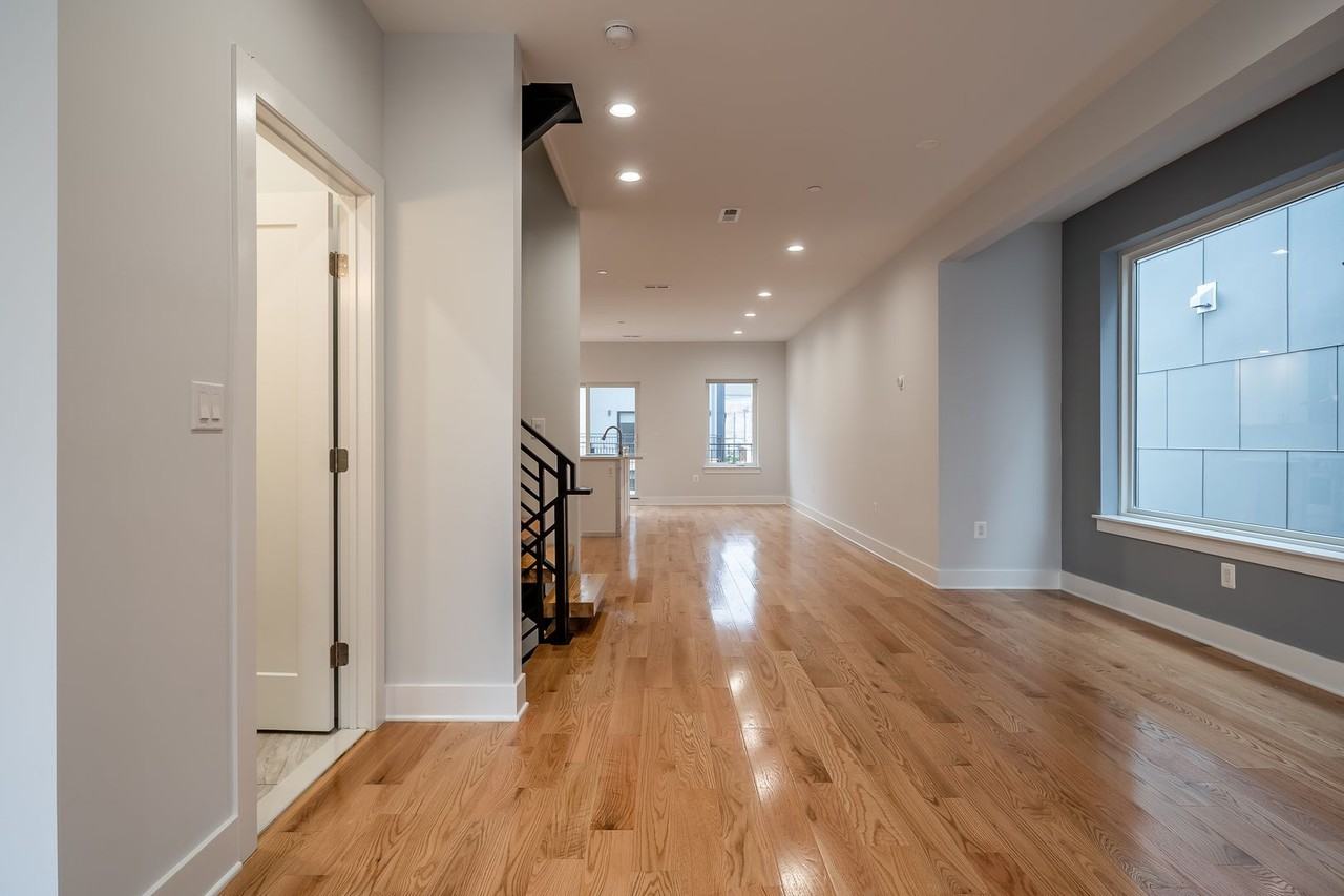 237 Tasker St - Photo 2 of 31