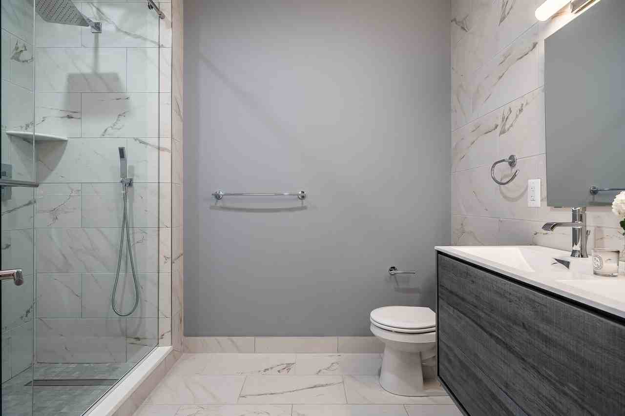 237 Tasker St - Photo 6 of 31