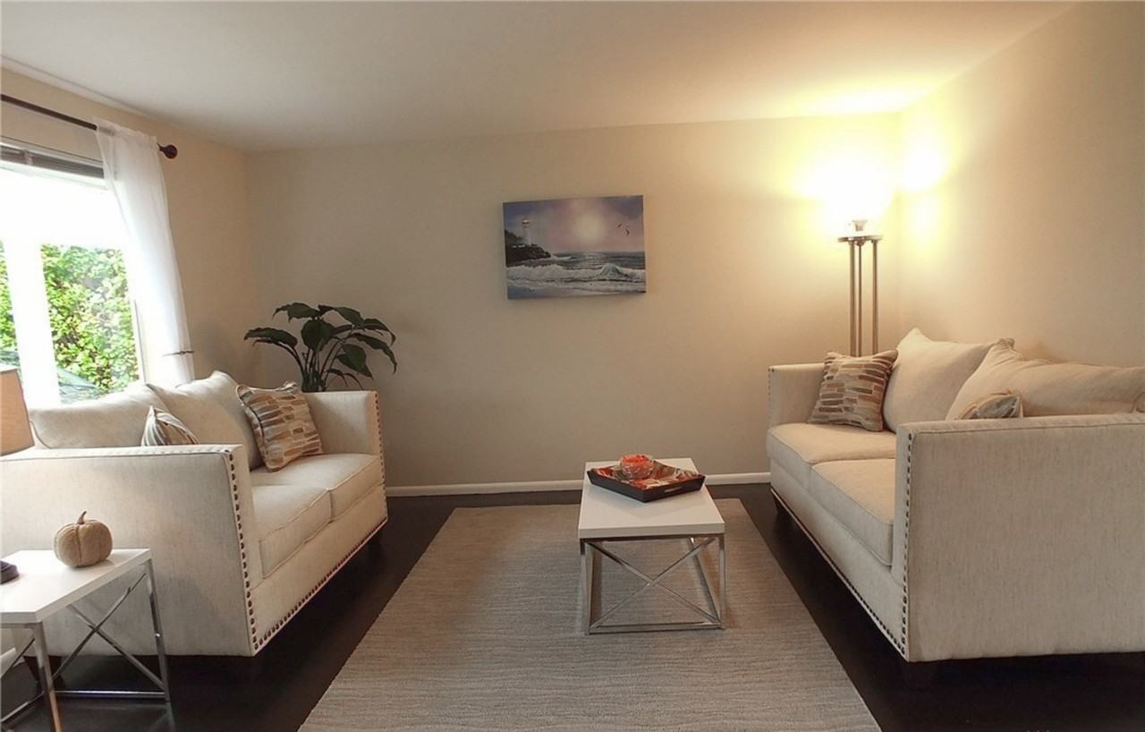 565 Hoquiam Ave Ne - Photo 2 of 18