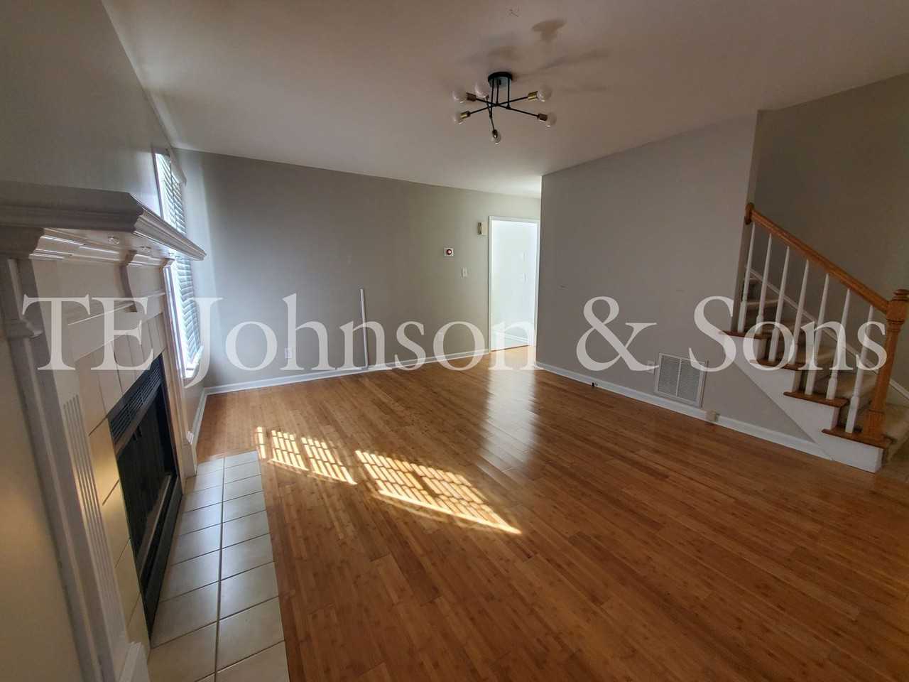 4826 Tiffany Ave - Photo 3 of 16