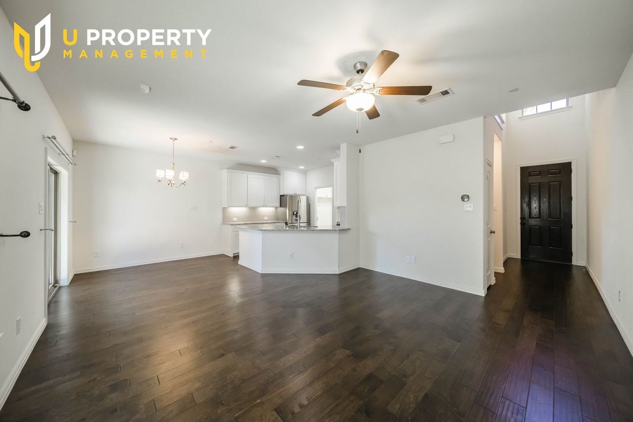 2320 Cortellia St - Photo 7 of 23