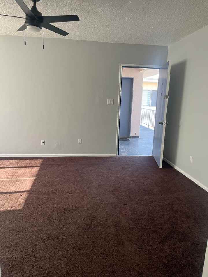 850 Victor Ave - Photo 6 of 10