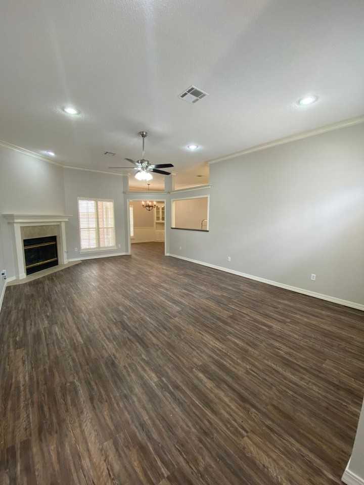 5415 69th St - Photo 3 of 18