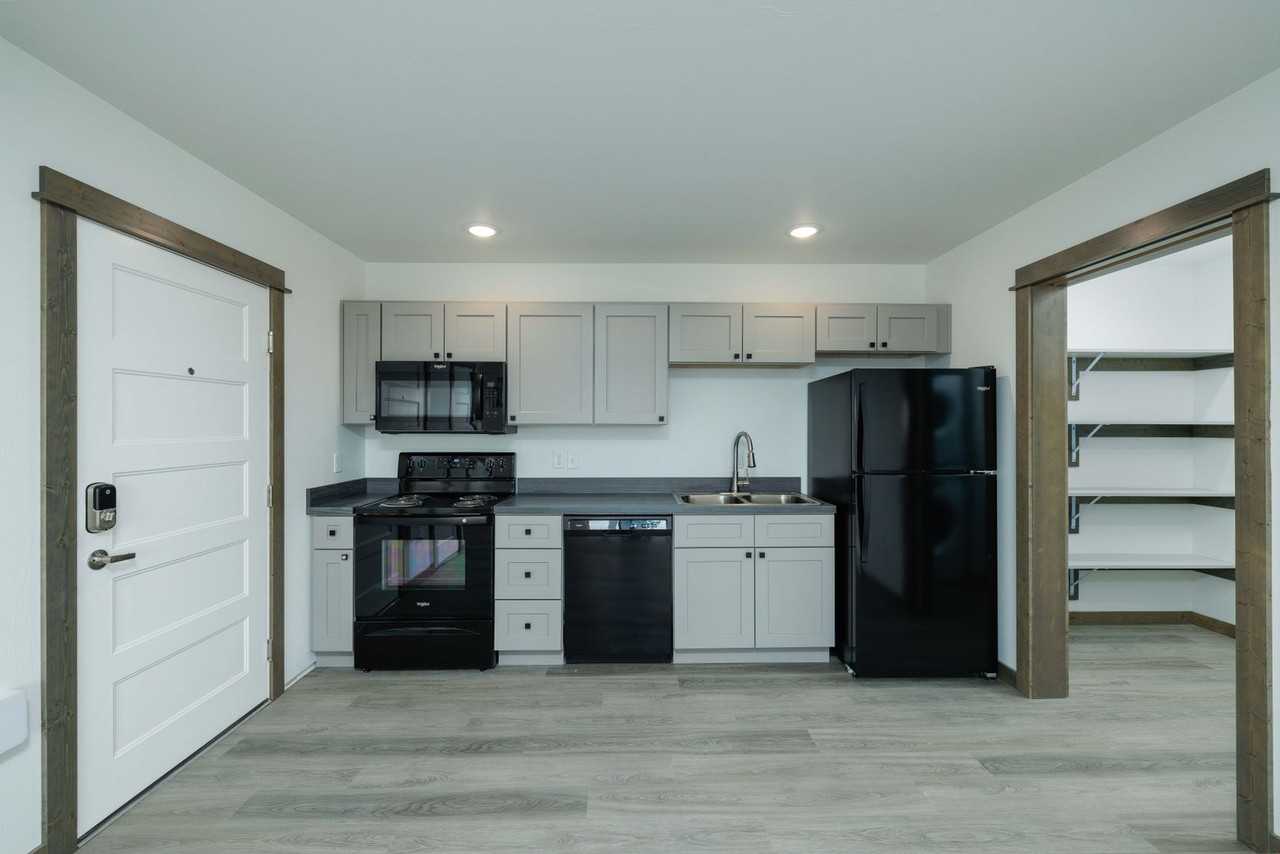 1906 Cruiser Lane - Photo 4 of 9