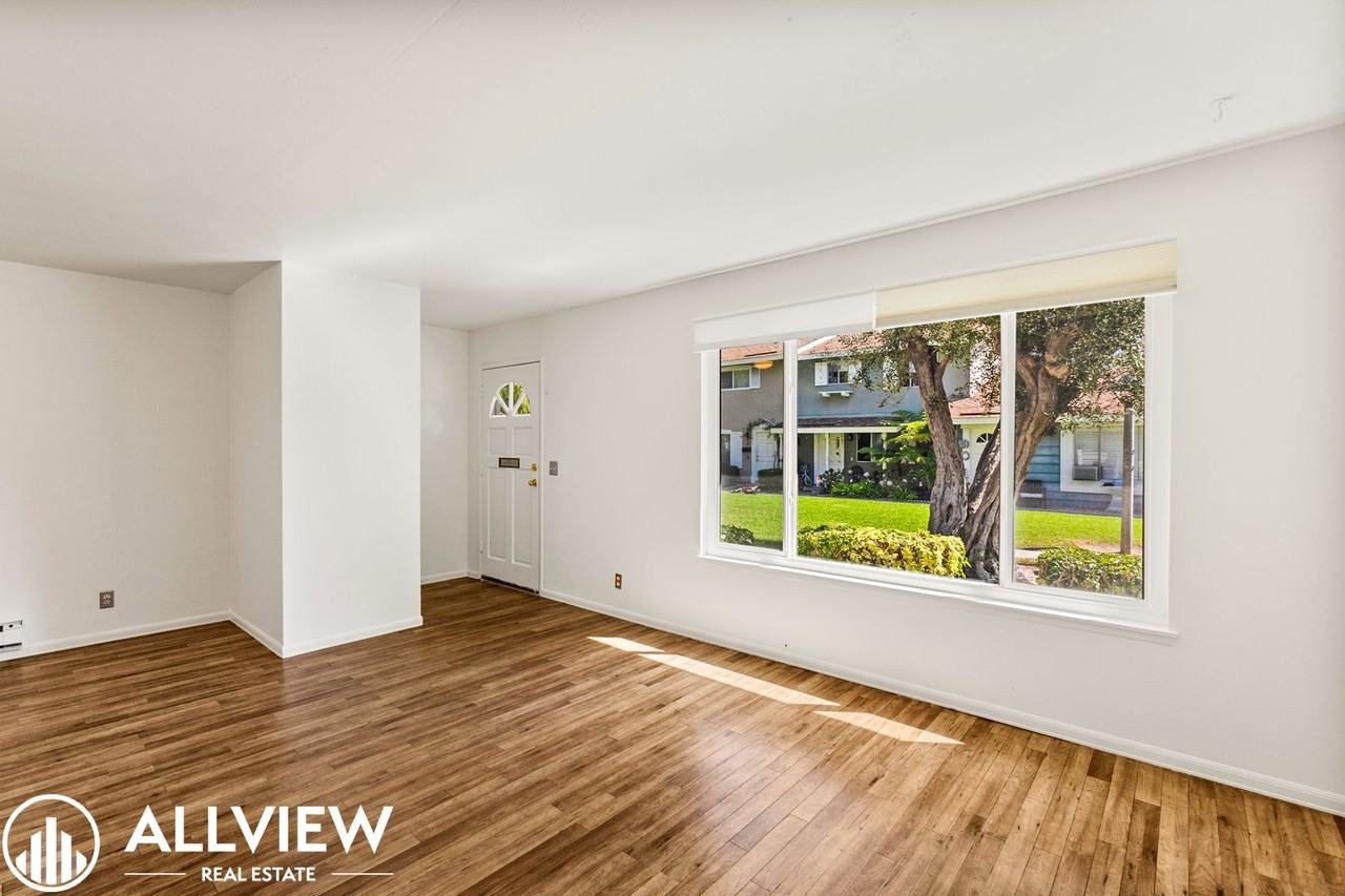 19856 Inverness Ln - Photo 3 of 25