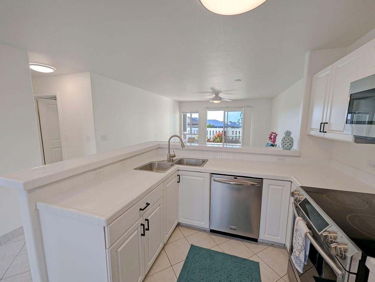 75-6081 Alii Dr - Photo 6 of 23