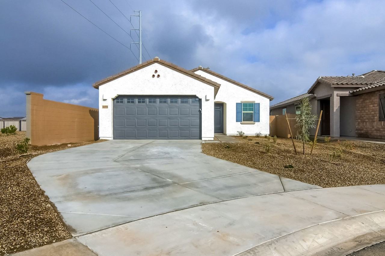16894 W Evergreen Rd - Photo 2 of 19