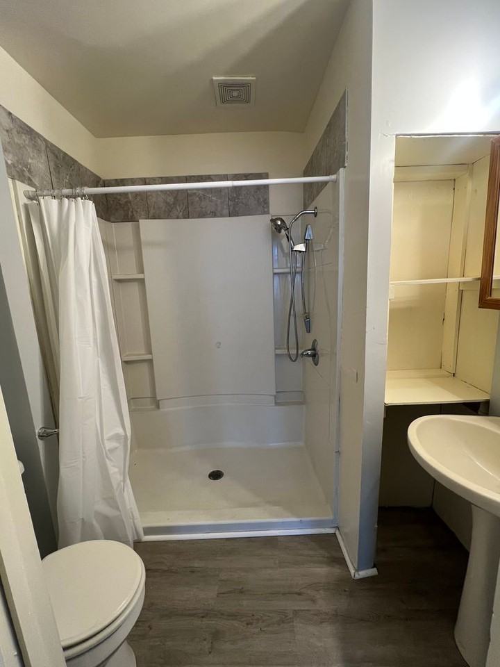 631 Lincoln St - Photo 5 of 20