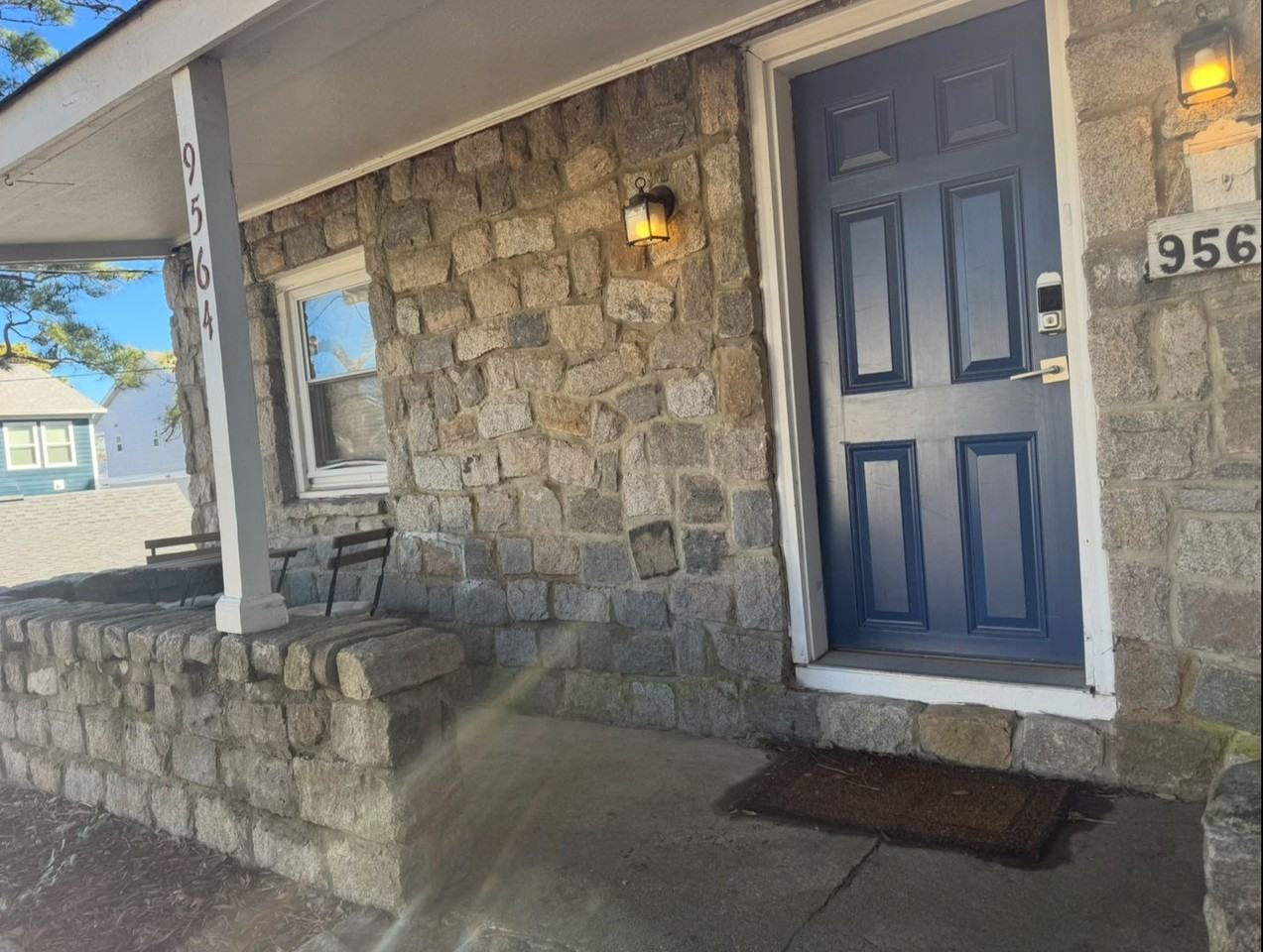 9564 8th Bay St - Photo 4 of 28