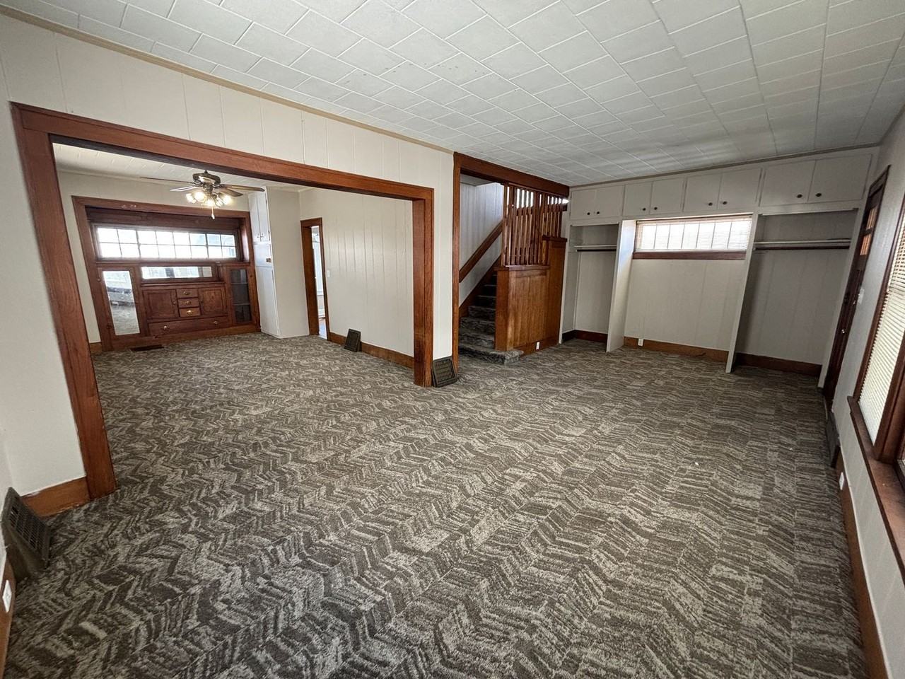 1410 Wilson Ave - Photo 2 of 35