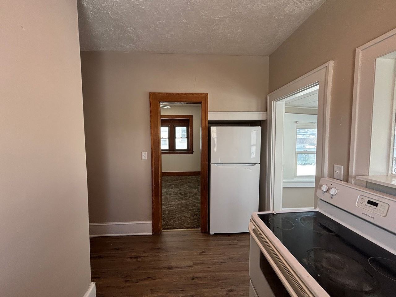 1410 Wilson Ave - Photo 6 of 35