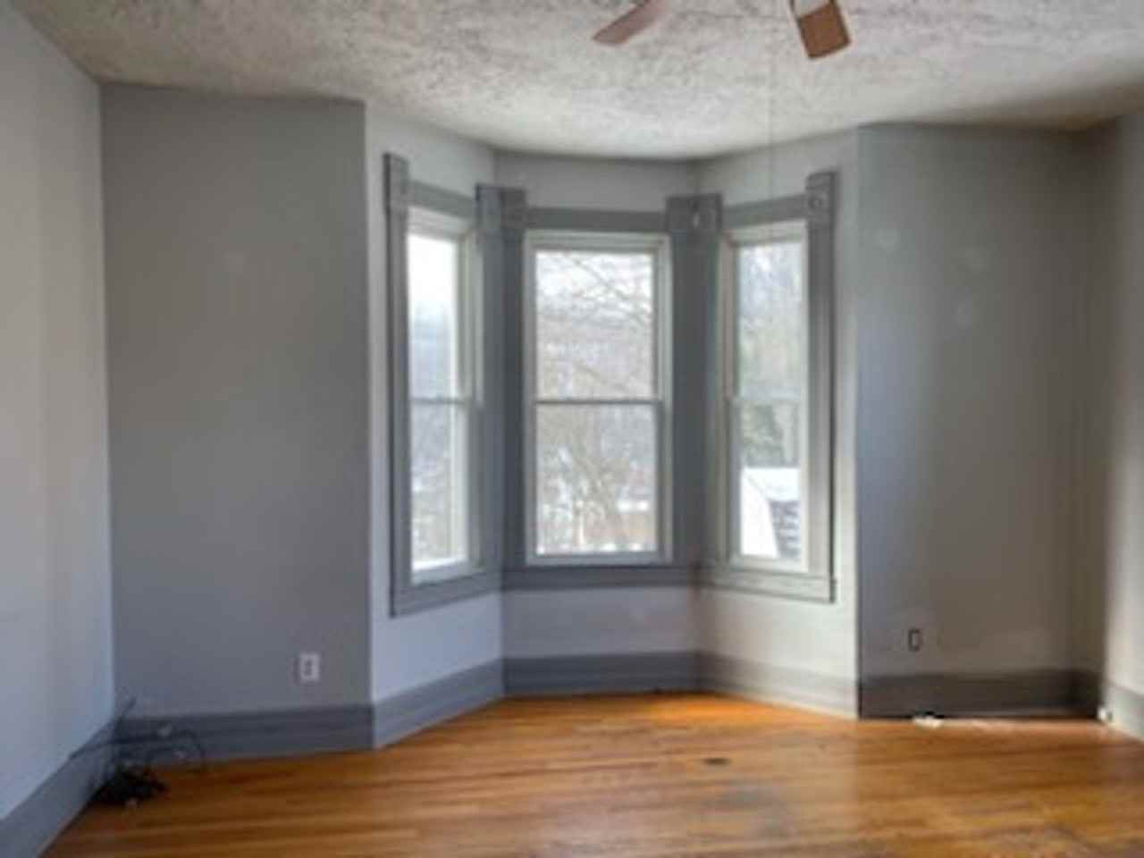 209 College St - Photo 2 of 21