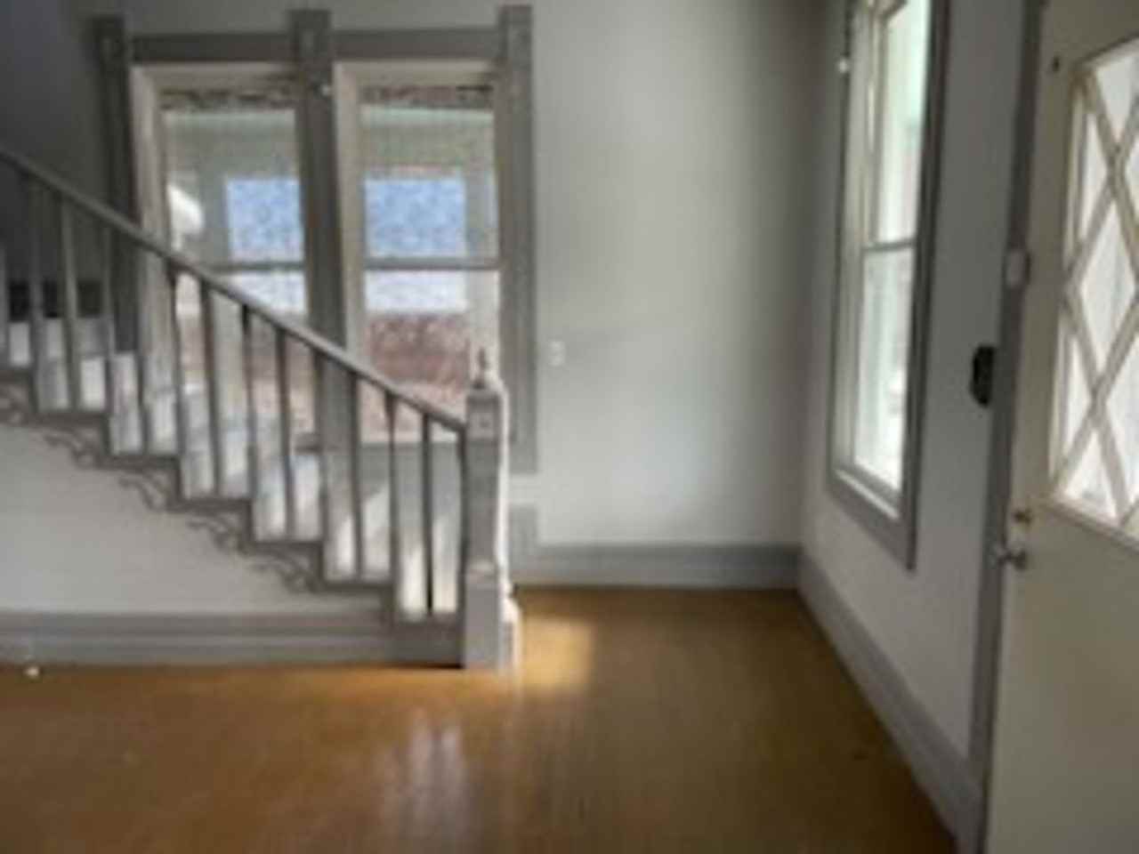 209 College St - Photo 3 of 21