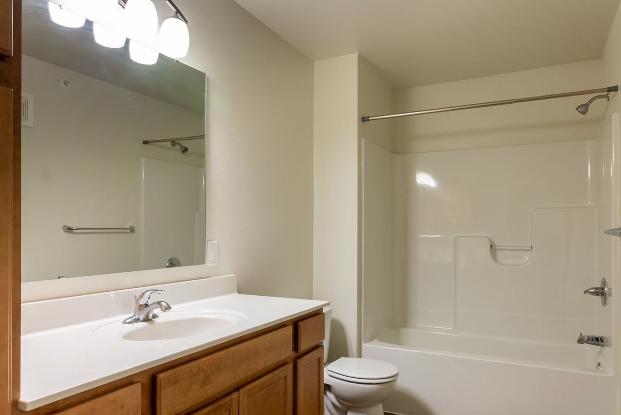 Willow Ridge Apartments - Photo 6 of 7