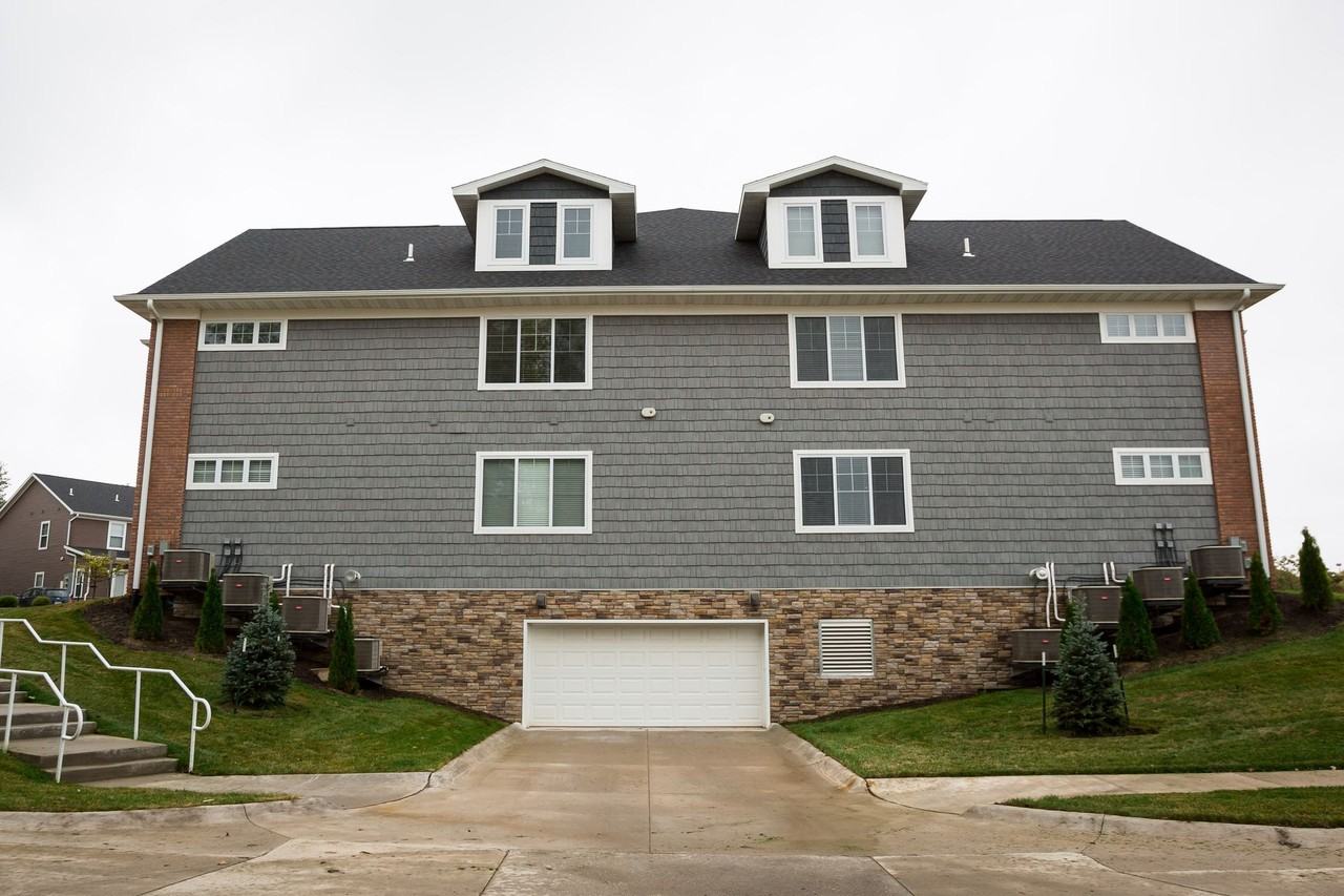 Hickory Hill Residences - Photo 2 of 7