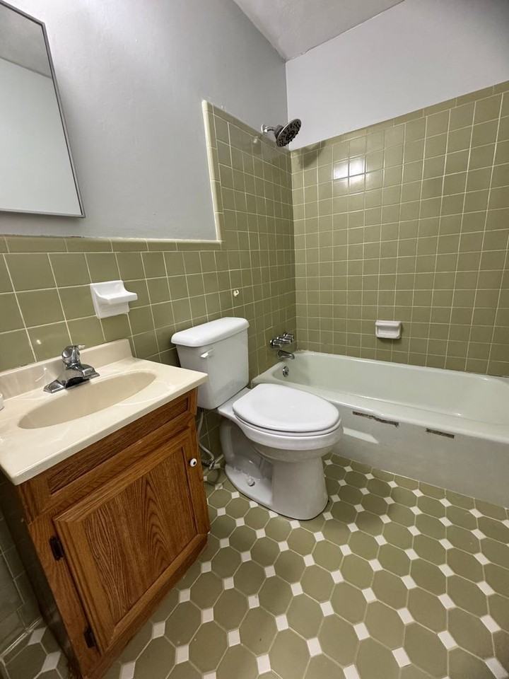 275 Sharon Ln - Photo 6 of 11