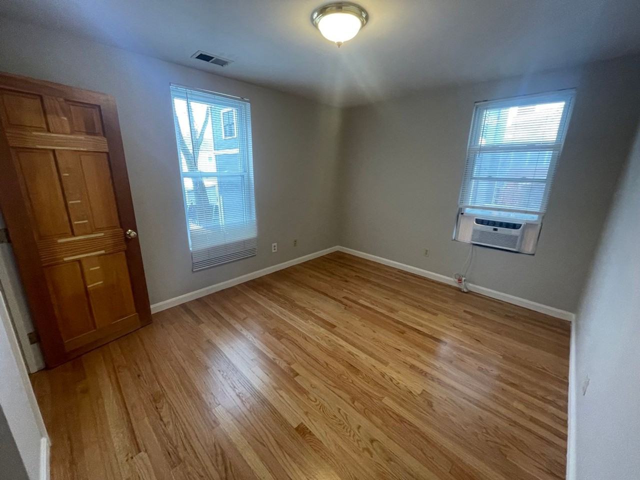 344 Putnam Ave - Photo 2 of 9