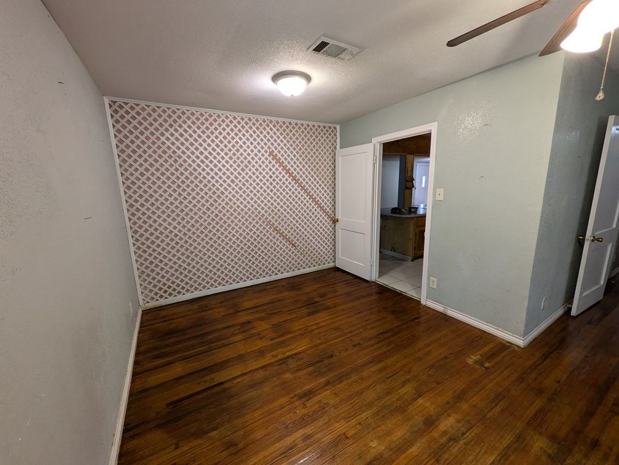 4010 E Lynwood Dr - Photo 3 of 13