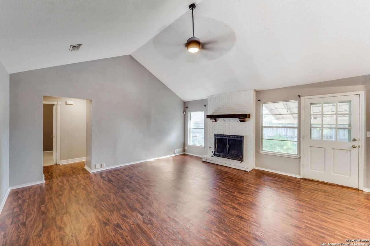 2710 Burning Ridge St - Photo 2 of 19