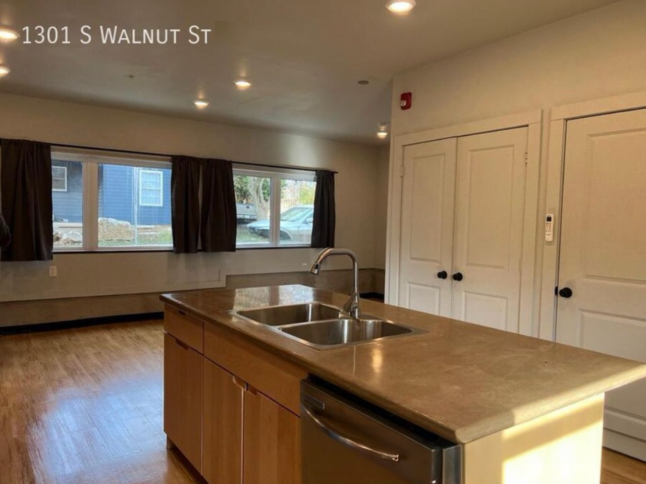 1301 S Walnut St - Photo 4 of 11