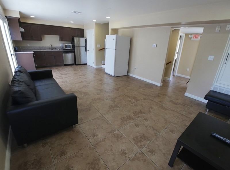 2675 Menlo Ave #0 - Photo 2 of 23