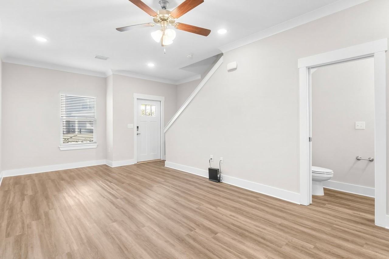 122 Date Palm Ln - Photo 5 of 32