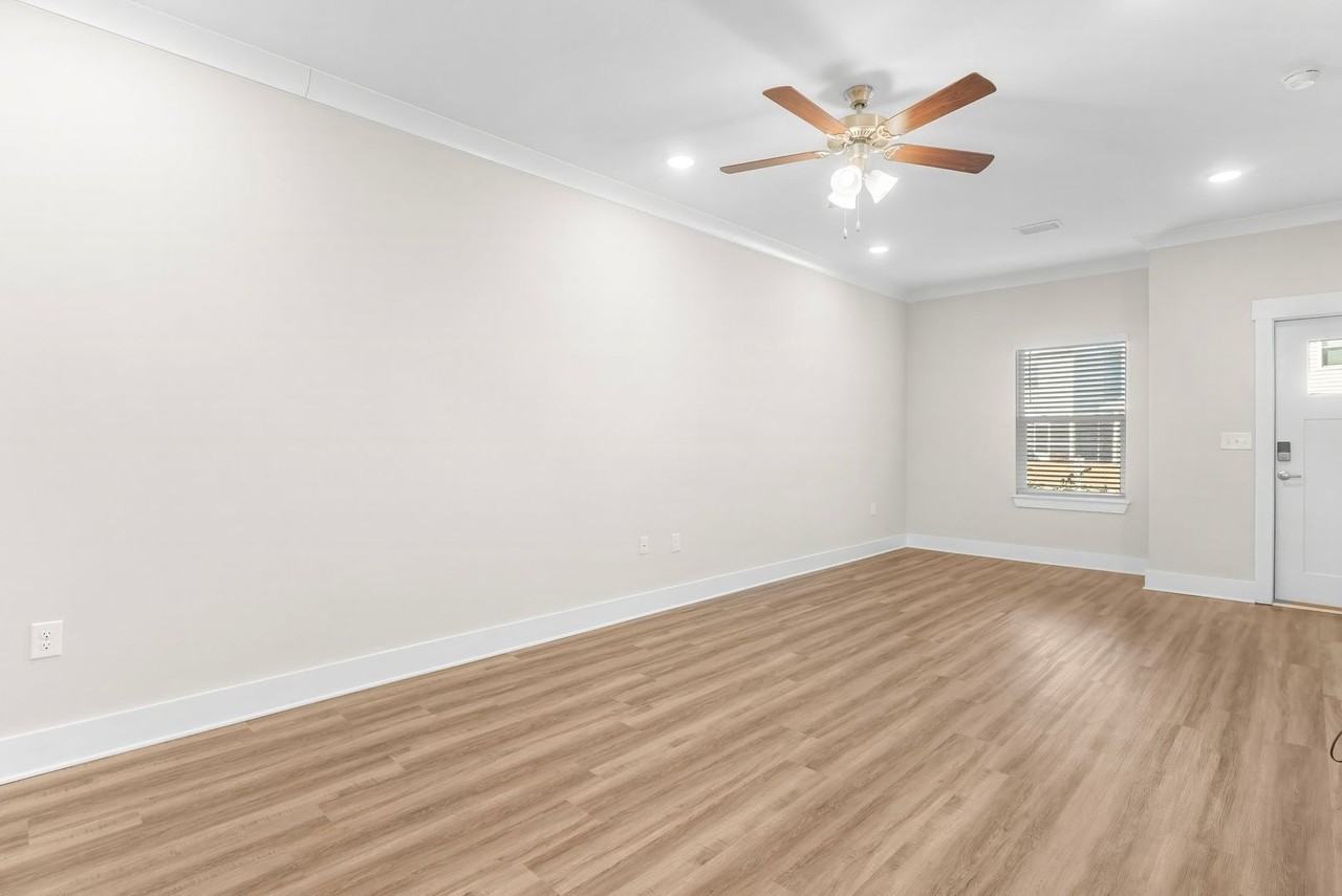 122 Date Palm Ln - Photo 6 of 32