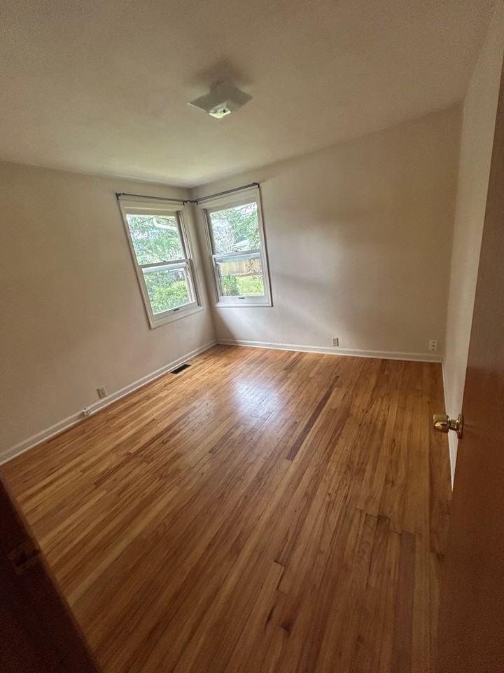3445 Se 3rd St #10 - Photo 5 of 21