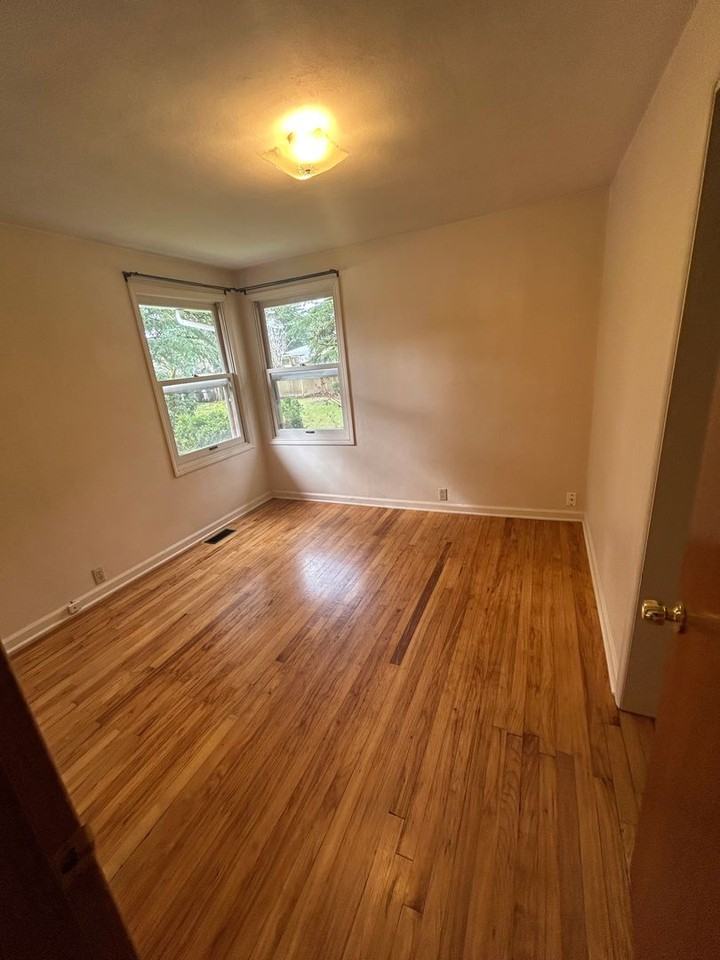 3445 Se 3rd St #10 - Photo 6 of 21