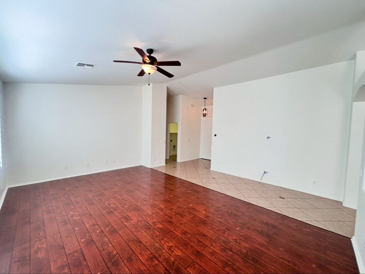 15611 W Shangri La Rd - Photo 3 of 11