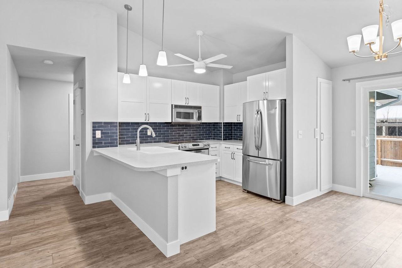 1613 Barnwood Dr - Photo 6 of 25