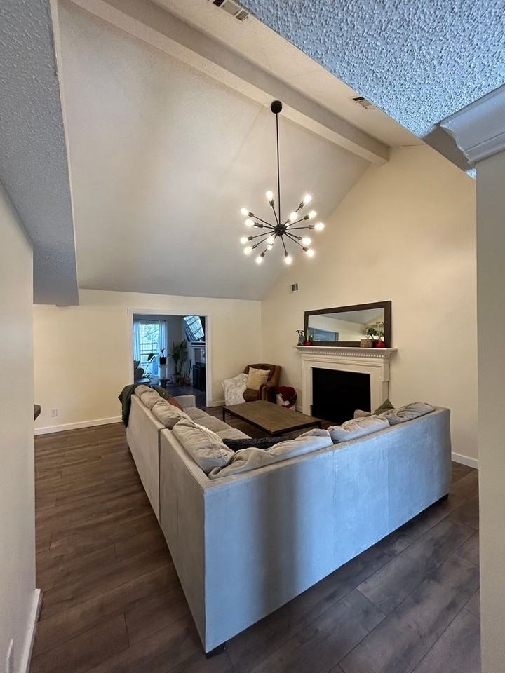 6 English Saddle Ct - Photo 3 of 29