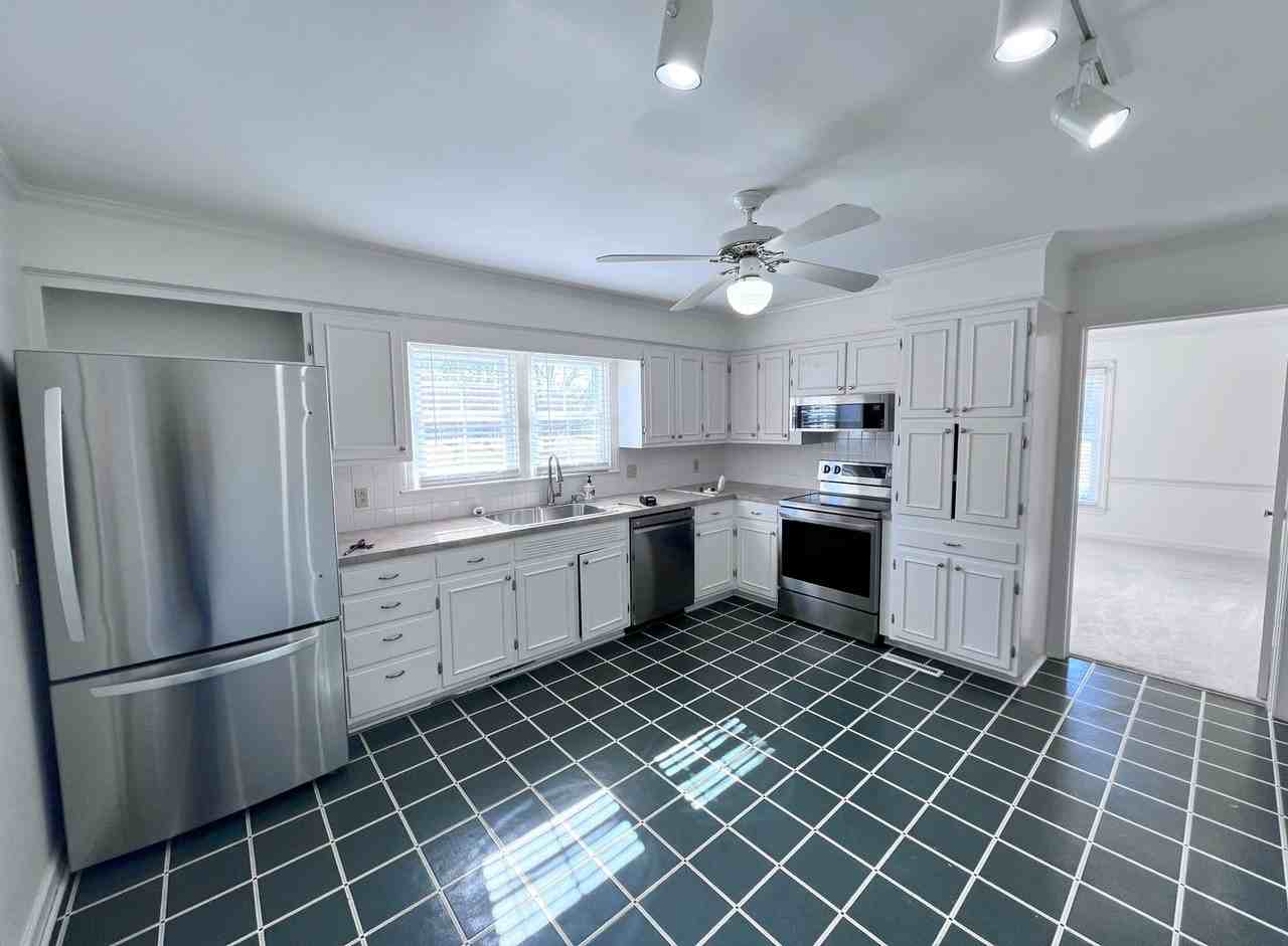 218 Redland Rd - Photo 2 of 22