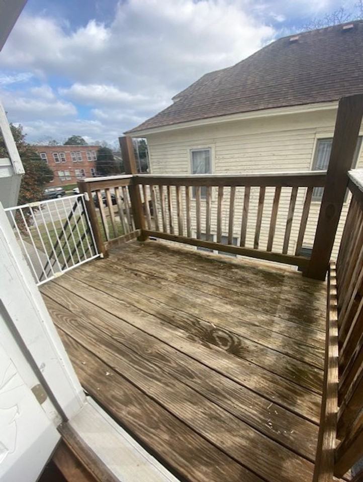 816 Mississippi Ave #202 - Photo 3 of 14