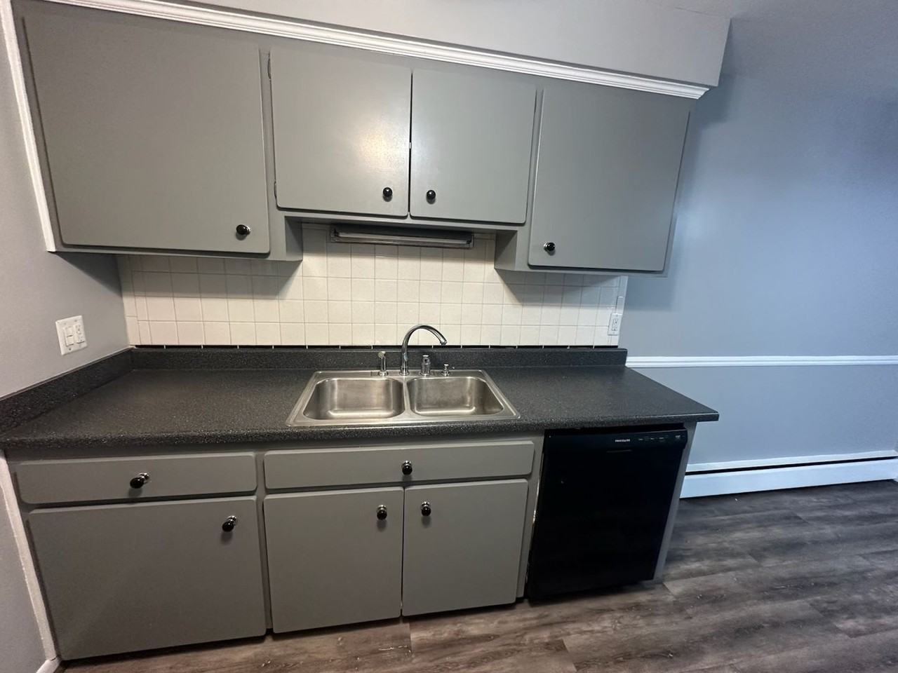 16944 E 11 Mile Rd - Photo 4 of 11