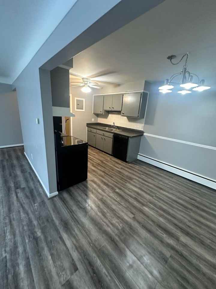 16944 E 11 Mile Rd - Photo 6 of 11