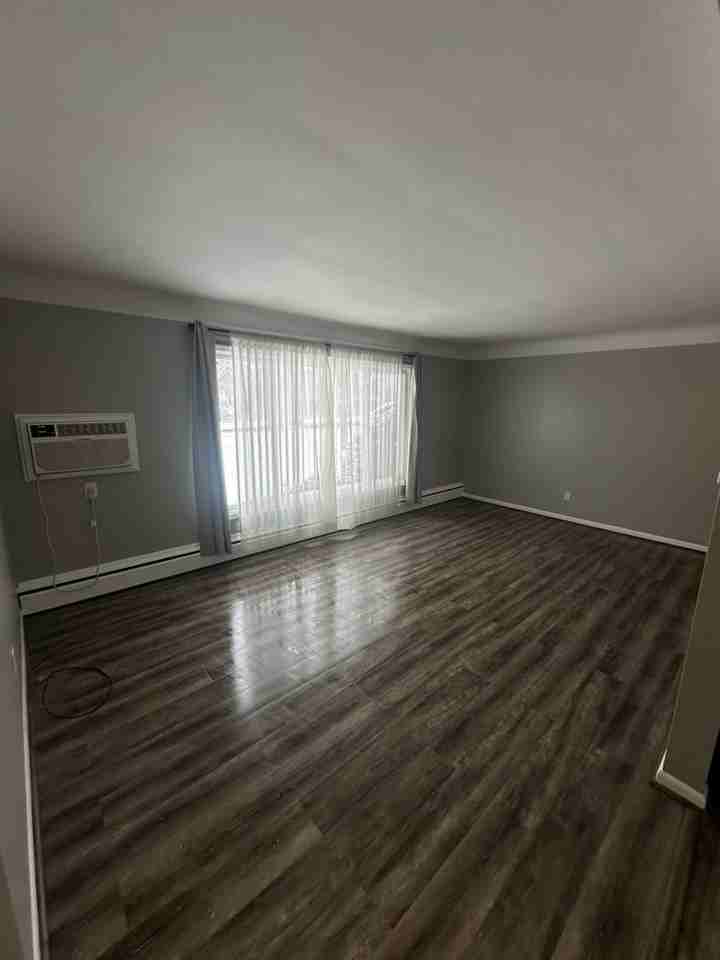 16944 E 11 Mile Rd - Photo 7 of 11