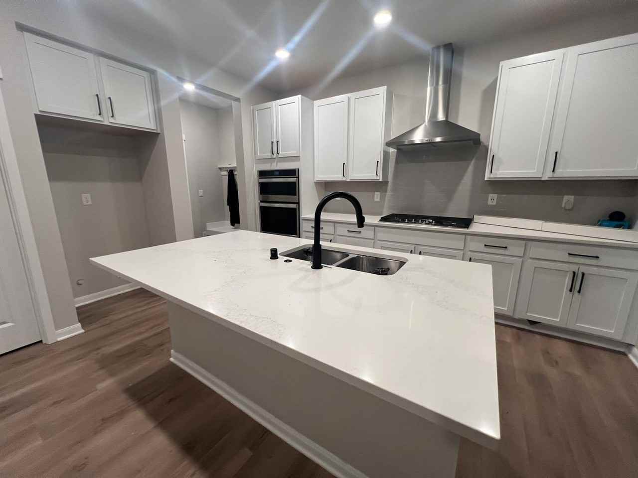 4467 Hibiscus Cir Sw - Photo 2 of 18