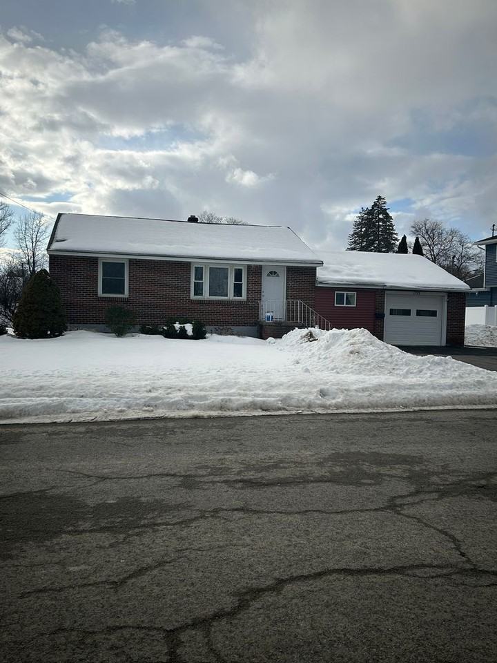 1733 Elizabeth St - Photo 3 of 21