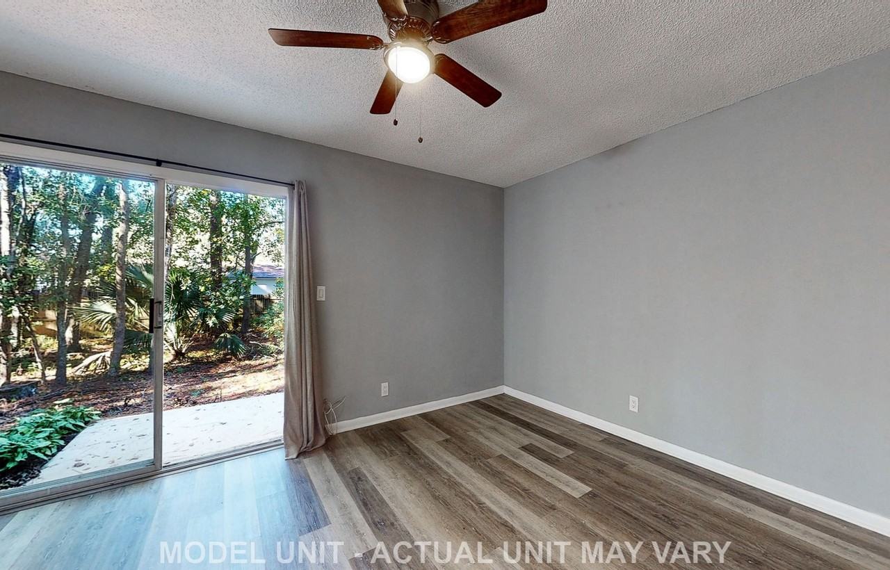 5416 101st St #4 - Photo 6 of 17