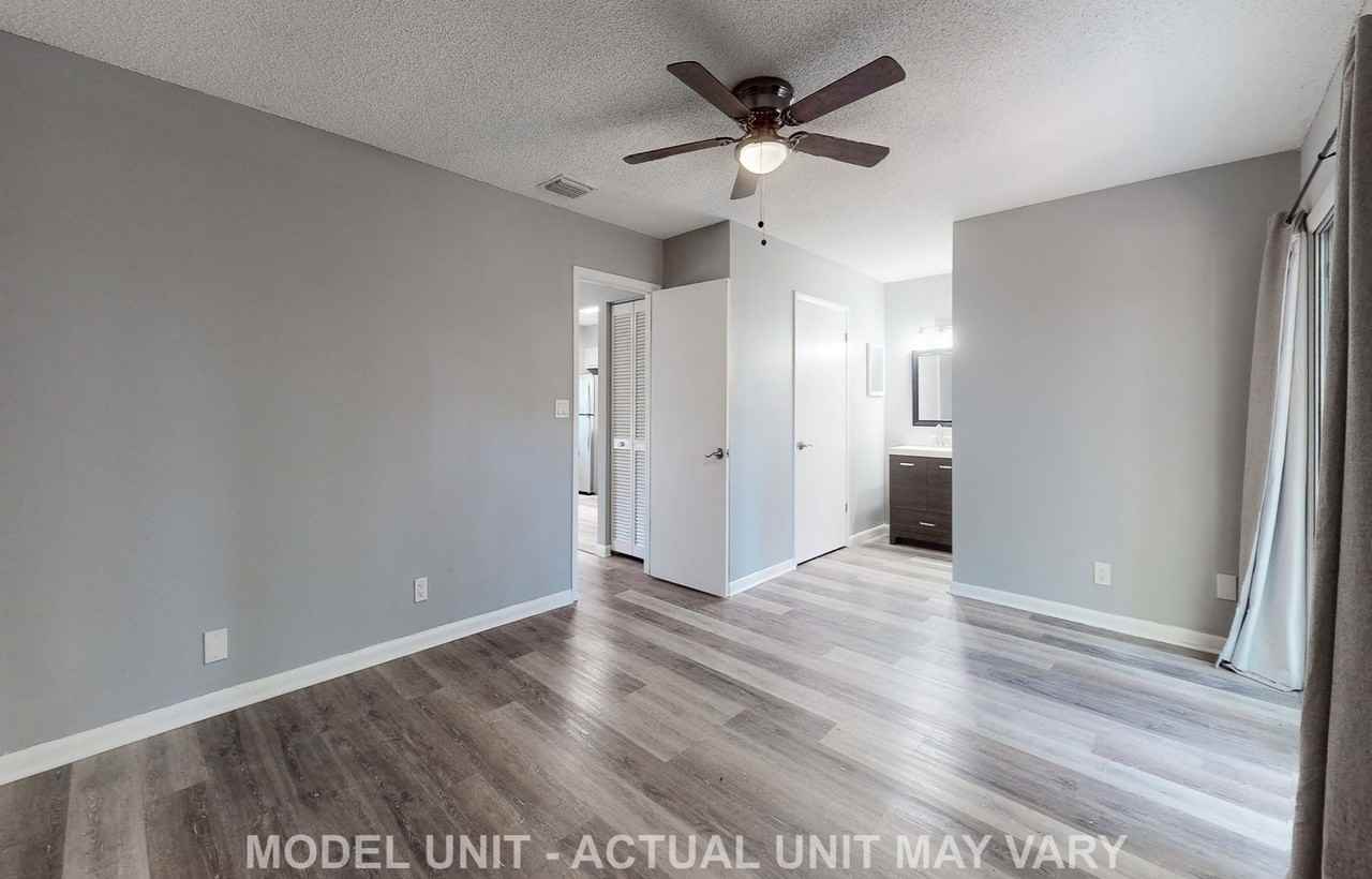 5416 101st St #4 - Photo 7 of 17