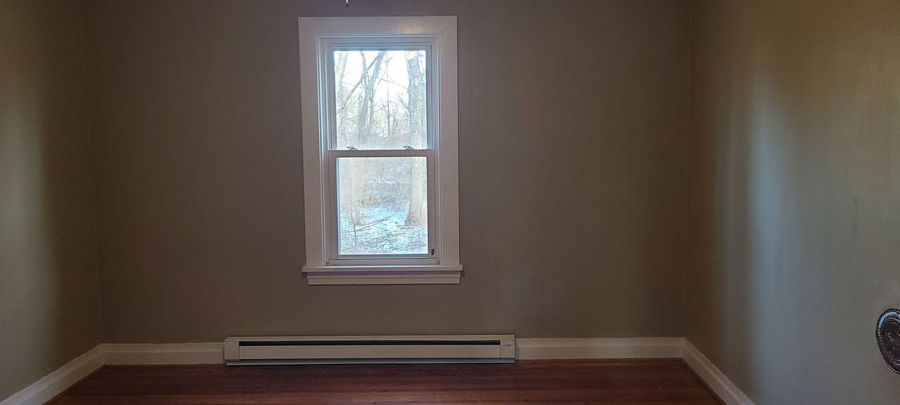 1007 Old Stage Rd - Photo 3 of 7