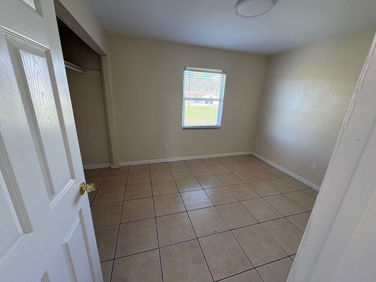 3 3 Bedroom - Mango Avenue - Photo 4 of 6