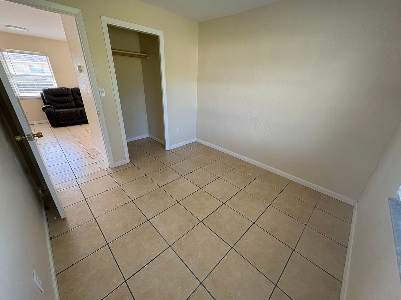 3 3 Bedroom - Mango Avenue - Photo 6 of 6