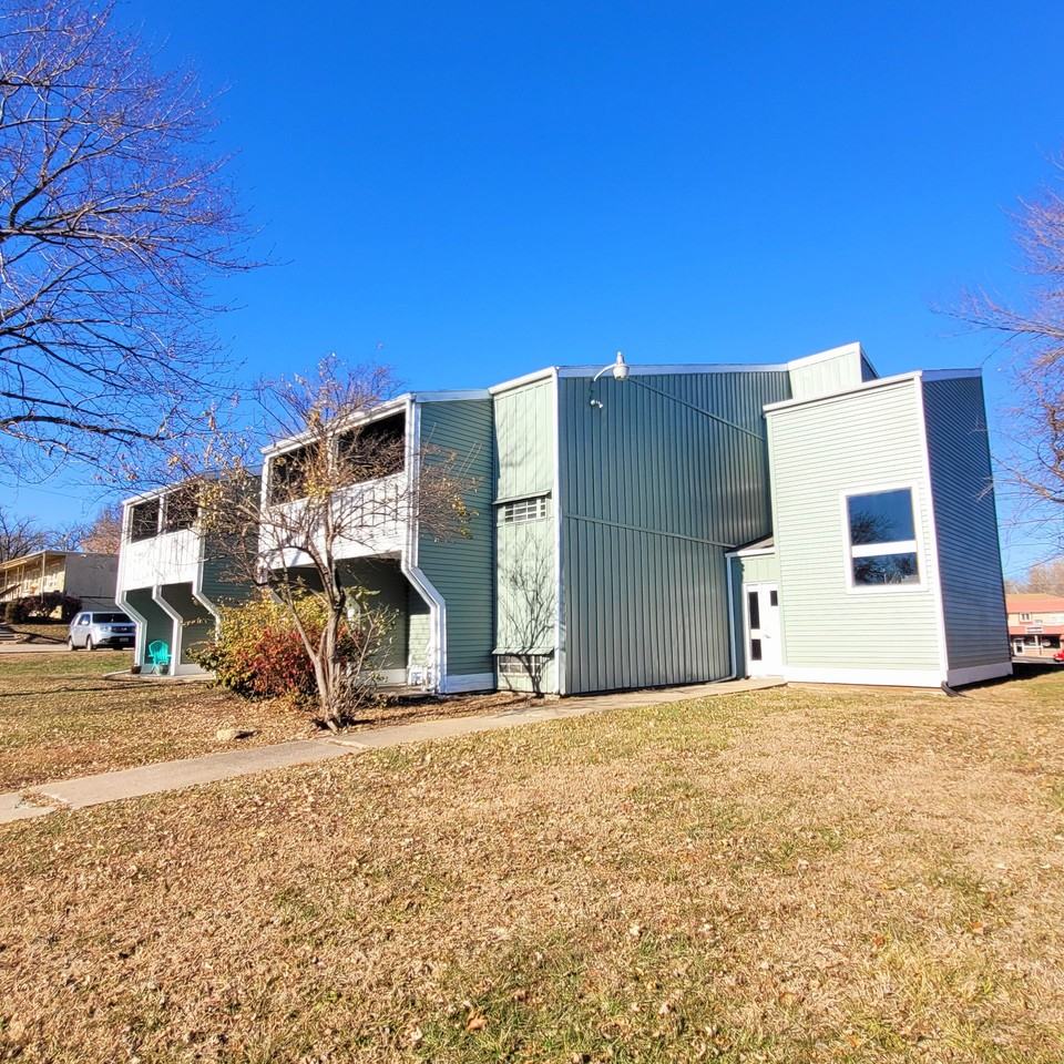 Oakwood Studios - Photo 7 of 8