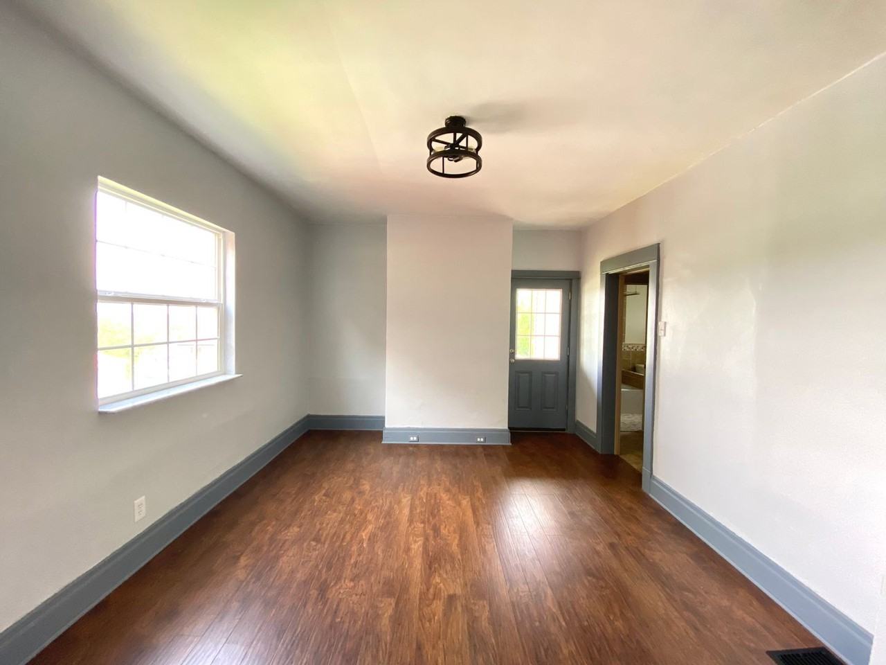 1731 Concordia St - Photo 7 of 27