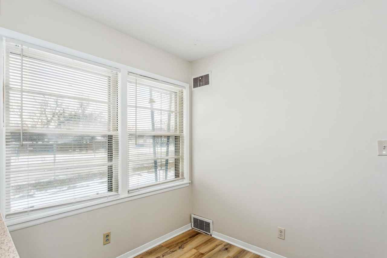 1733 N Holyoke Ave - Photo 2 of 14