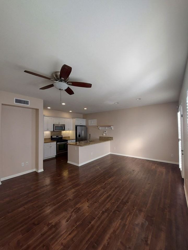 3939 E Bethany Way - Photo 7 of 36