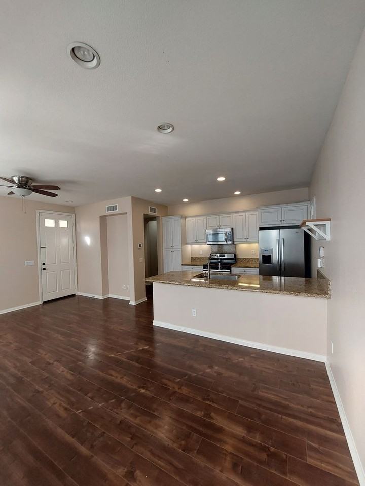 3939 E Bethany Way - Photo 4 of 36