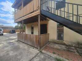 featured image of 418 Verne St